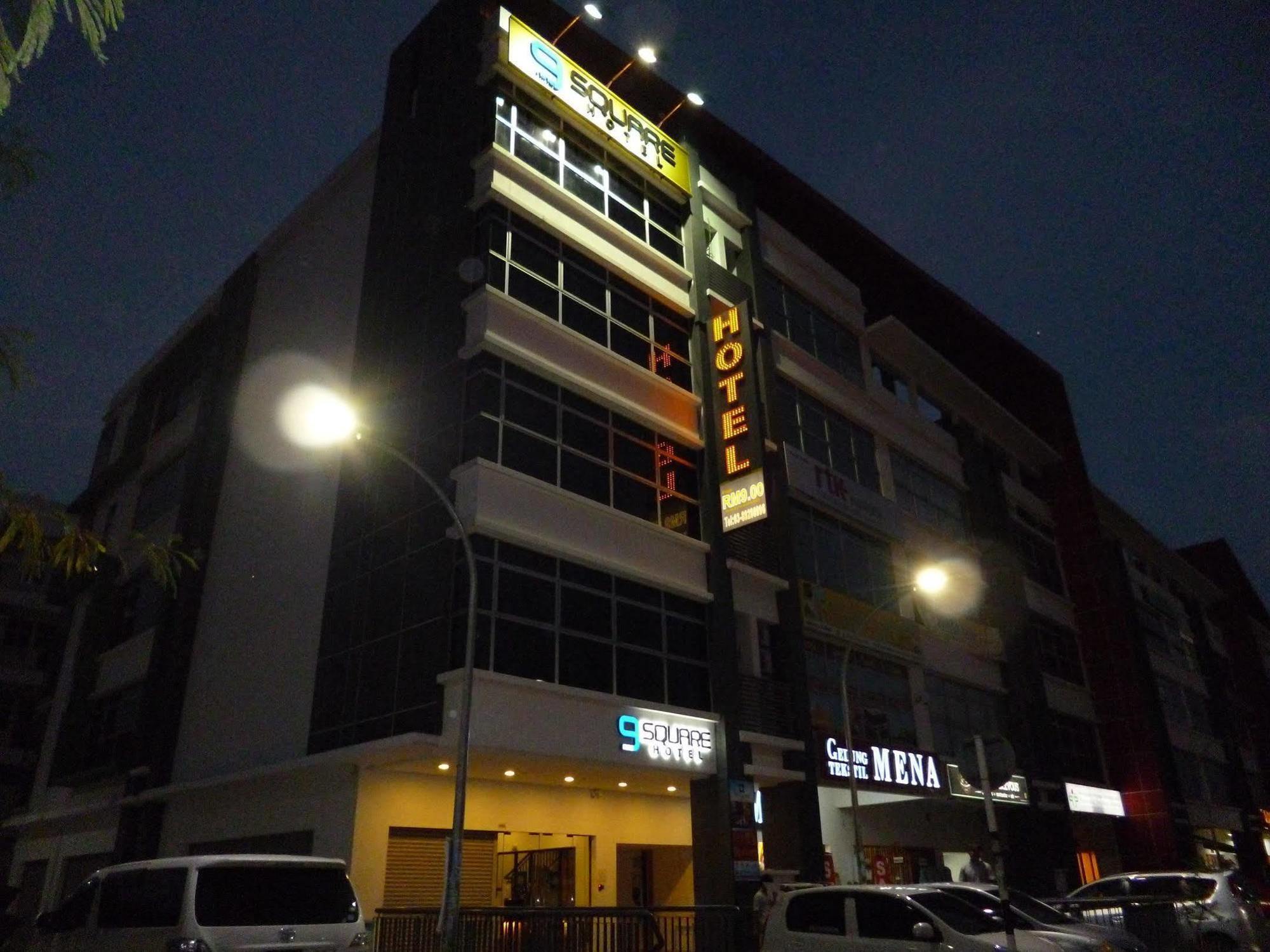 9 Square Hotel - Bangi Buitenkant foto